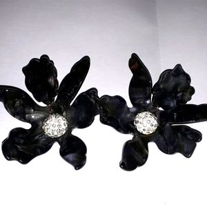 Lightweight bold floral black Earrings